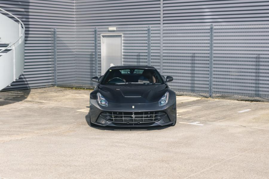  Ferrari F12berlinetta 2014 года  (UK) (фото 39 из 276)